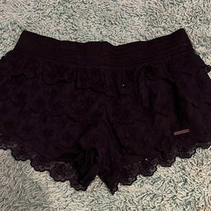Abercrombie and fitch ruffled shorts